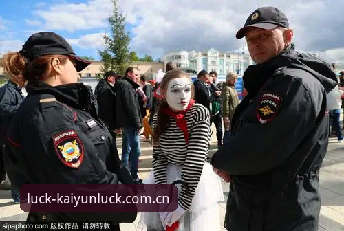 世界杯安保策略深度评测：英国警员缩减至3人背后的博弈分析